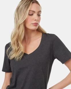 Tentree TreeBlend V-Neck T-Shirt -Tentree Sales Store Back V Neck Short Sleeve T Shirt TCW2456 0451 2