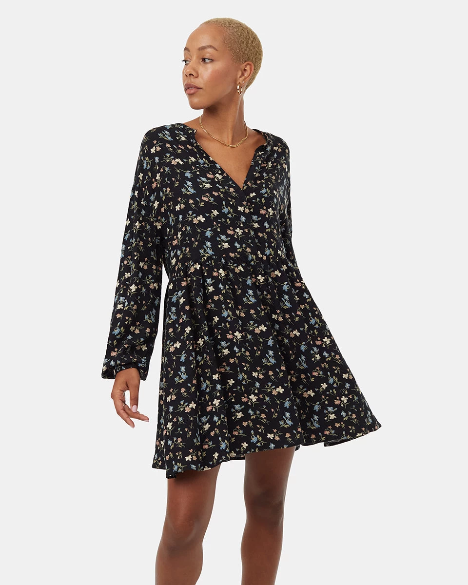 Tentree EcoWoven Crepe Longsleeve Dress 1 Tentree EcoWoven Crepe Longsleeve Dress