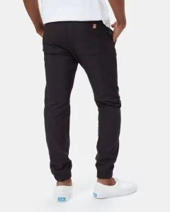 Tentree InMotion Stretch Jogger -Tentree Sales Store Black Mens Recycled Polyester Joggers TCM3421 01643 Edit 1