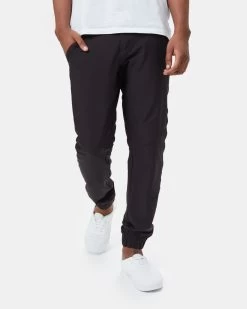 Tentree InMotion Stretch Jogger -Tentree Sales Store Black Mens Recycled Polyester Joggers TCM3421 01643 Edit 4