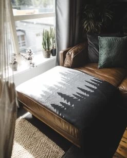 Tentree Cotton Juniper Blanket -Tentree Sales Store Black Organic Cotton Tree Graphic Blanket TAU2265 0447 X3A3000 3 79398c0e d90c 48ad b61b 8cbd9b406379