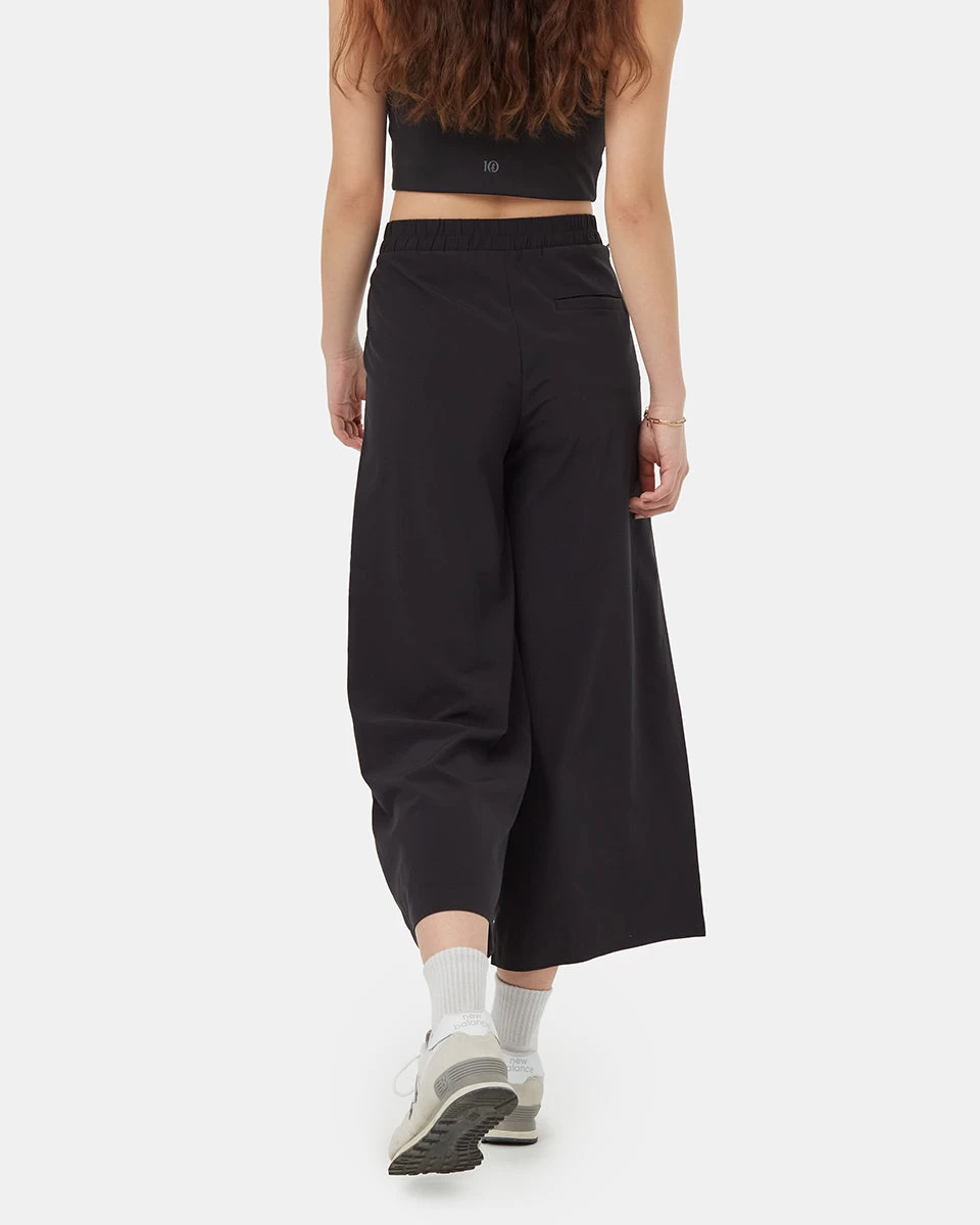 Tentree InMotion Cropped Wide Leg Pant 3 Tentree InMotion Cropped Wide Leg Pant - Image 3