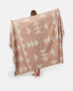 Tentree Geo Beach Blanket -Tentree Sales Store Brown WhiteOrganicCottonReversibleBeachBlanket TAU4287 2205 2 1